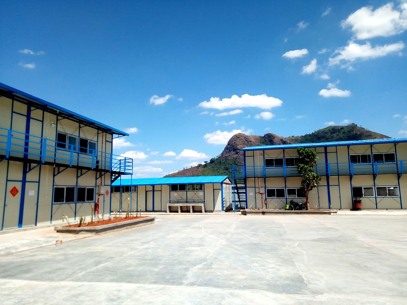 预制ricated 劳工 营地, 难民 营地, 重建 of 房屋 3